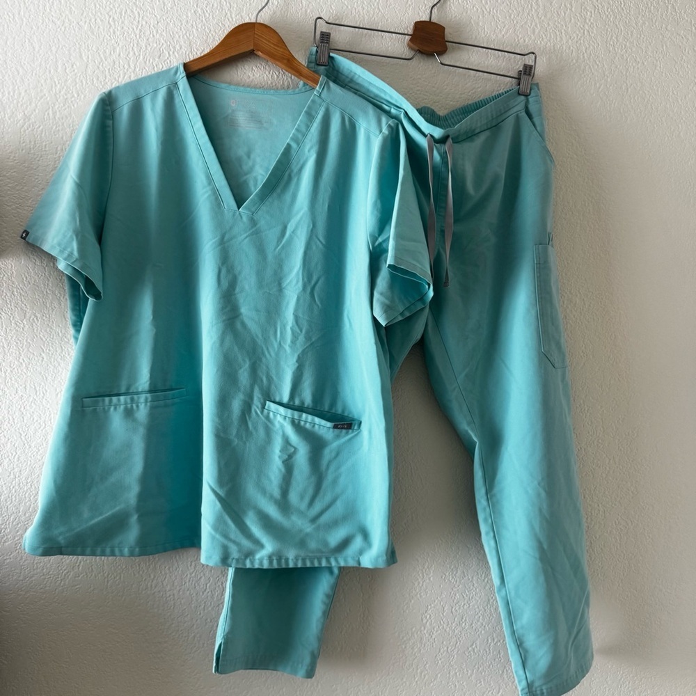 Figs Scrub Set Casma and Yola skinny scrub pant